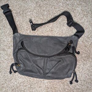 Universal Thread Grey Waist Bag
